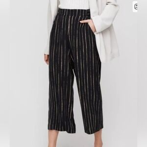 Aritzia Wilfred Faun Black Stripe Wide Leg Crop Pants size M Belted Crappy Baggy